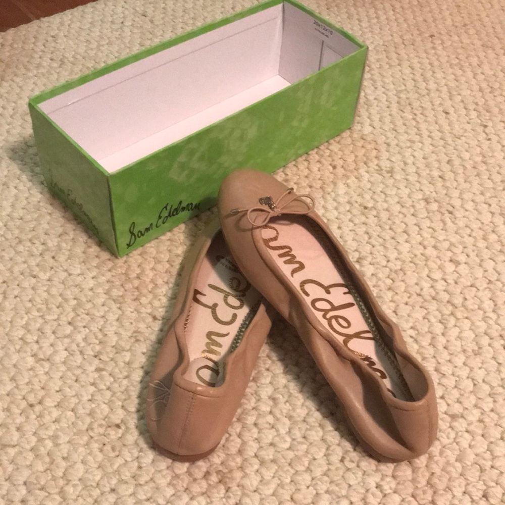 Sam Edelman 9.5 NWT and box, nude with bow